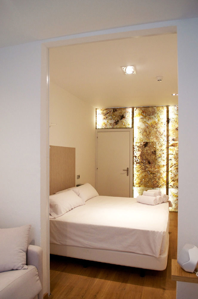 Cosmopolitan Boutique Rambla Hotel Barcelona Buitenkant foto