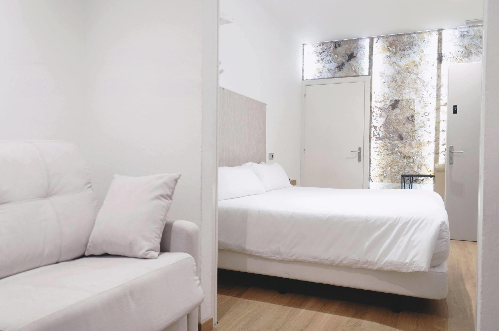 Cosmopolitan Boutique Rambla Hotel Barcelona Buitenkant foto